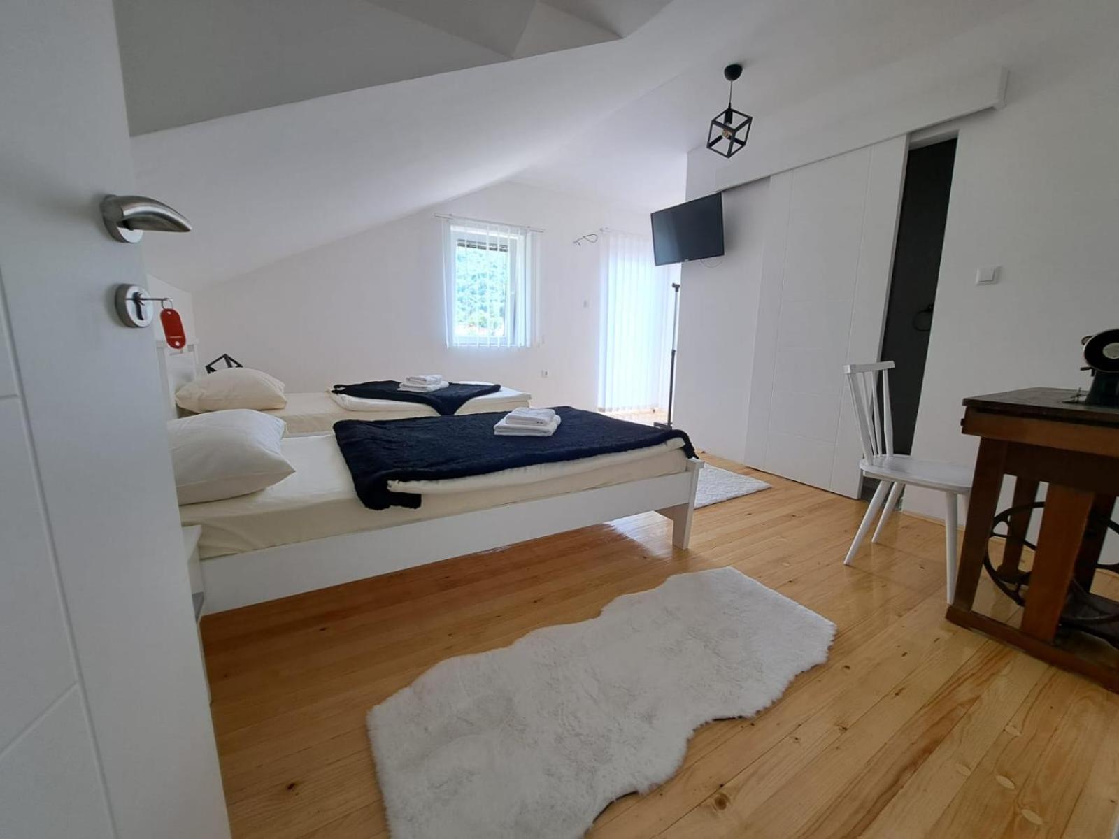 Sobe Zizi Bed & Breakfast Jajce Luaran gambar