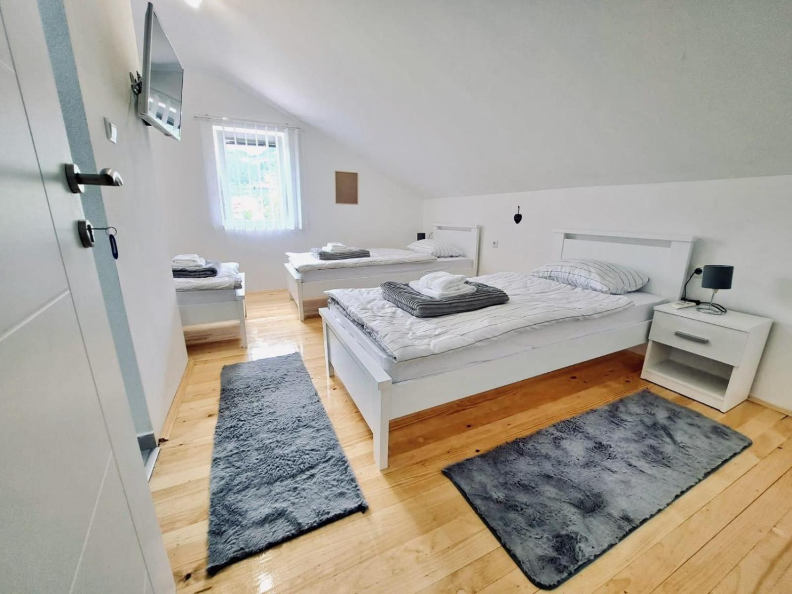 Sobe Zizi Bed & Breakfast Jajce Luaran gambar