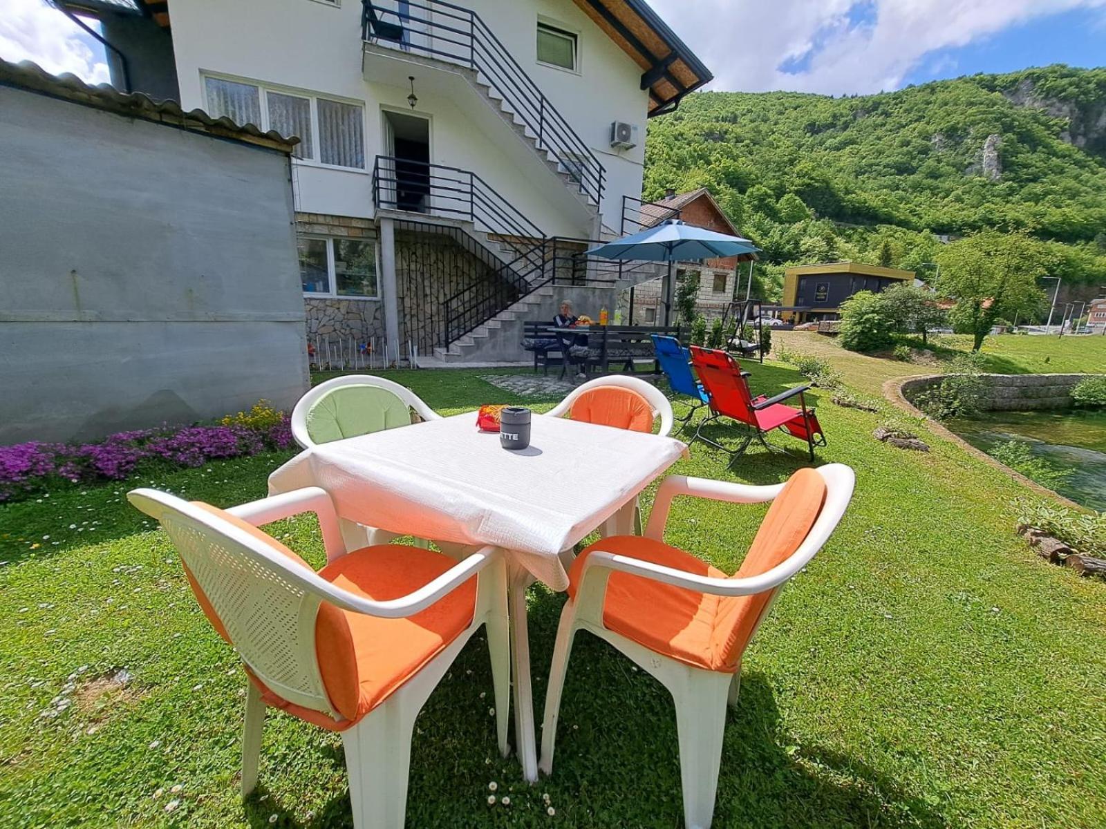 Sobe Zizi Bed & Breakfast Jajce Luaran gambar