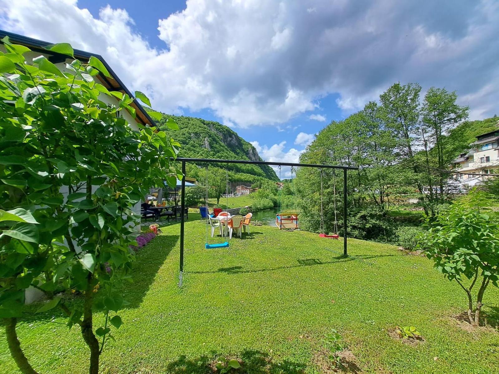 Sobe Zizi Bed & Breakfast Jajce Luaran gambar