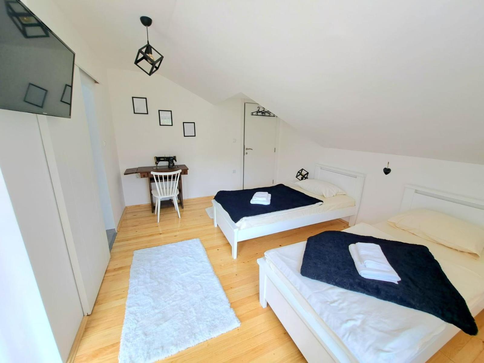 Sobe Zizi Bed & Breakfast Jajce Luaran gambar
