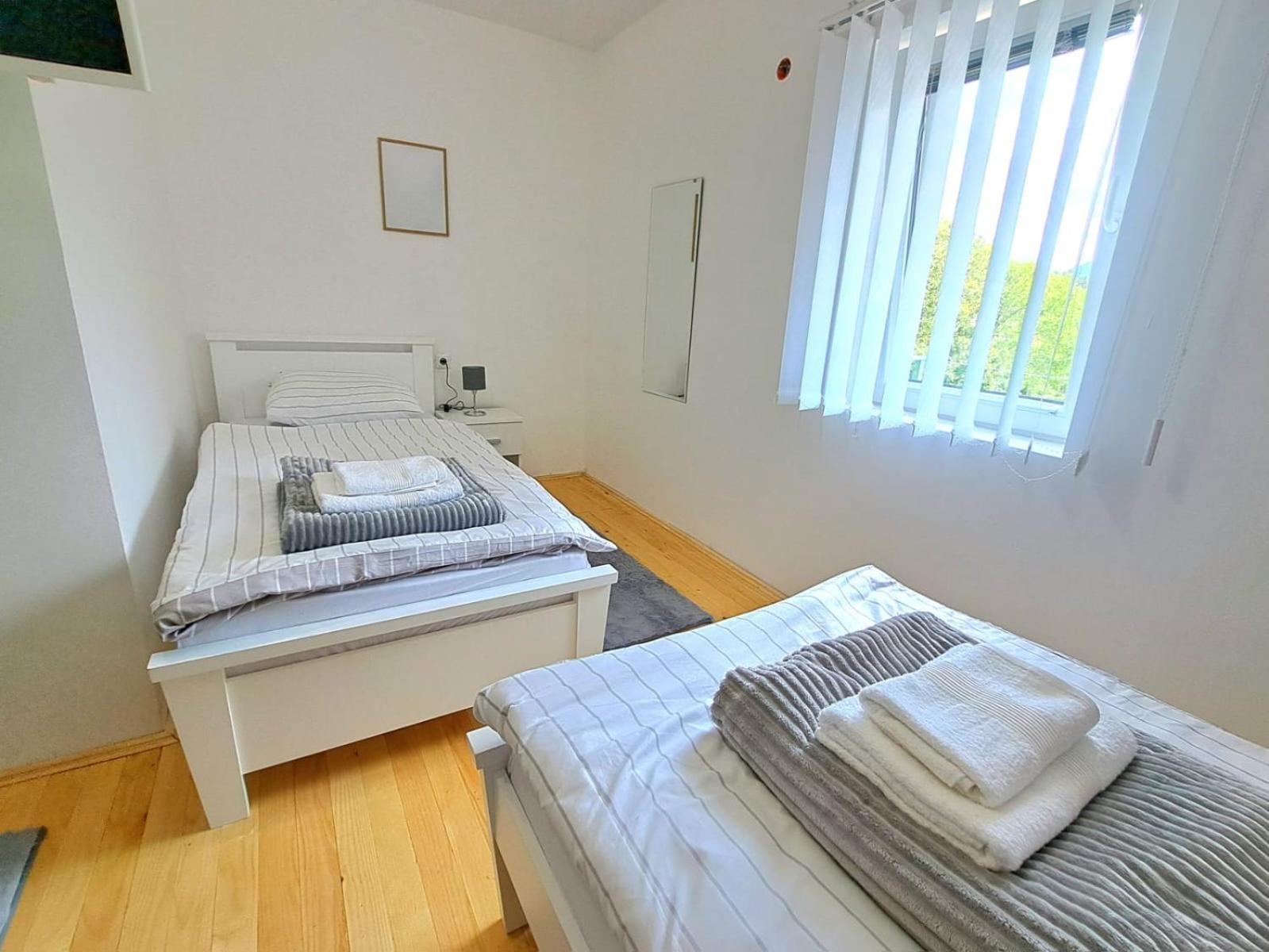 Sobe Zizi Bed & Breakfast Jajce Luaran gambar
