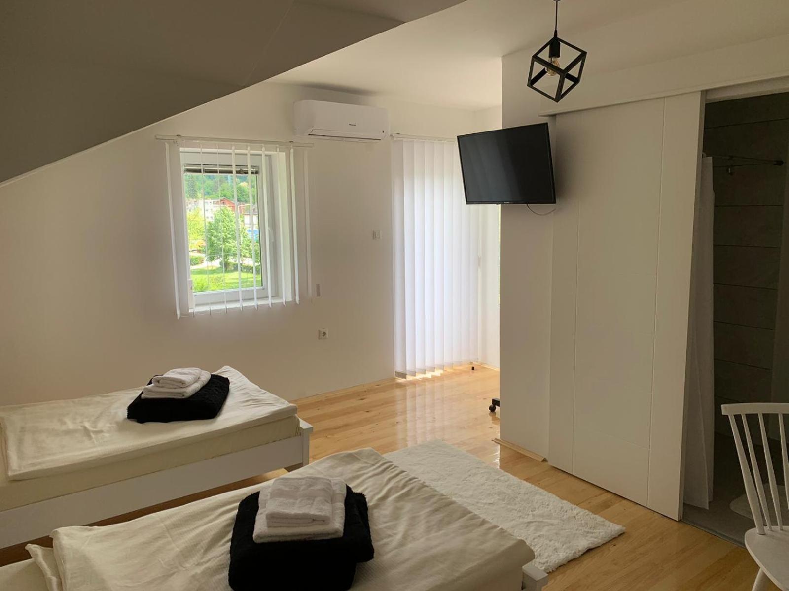 Sobe Zizi Bed & Breakfast Jajce Luaran gambar