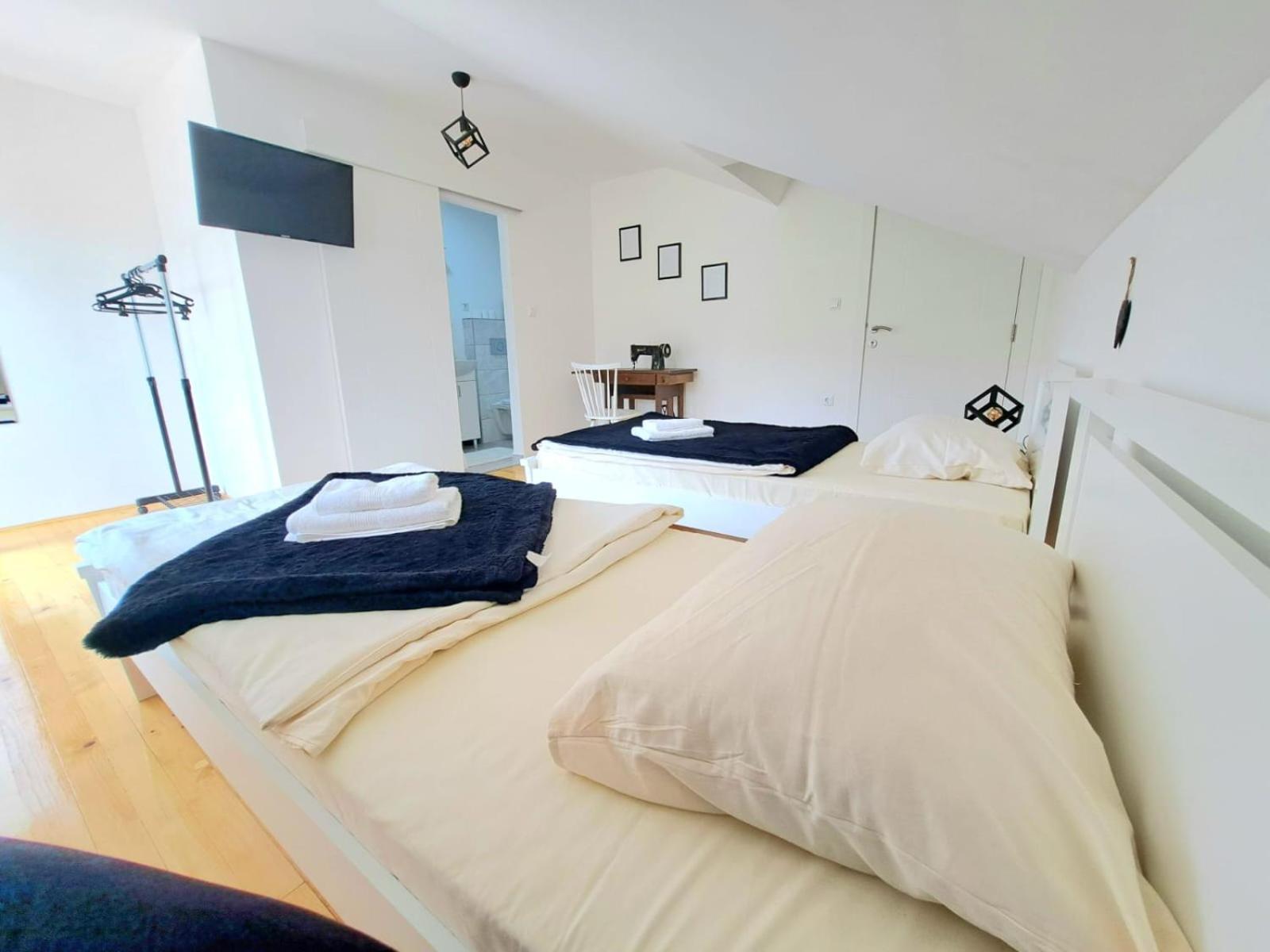 Sobe Zizi Bed & Breakfast Jajce Luaran gambar